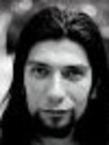 Person who looks like Edgar Ramírez