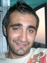 Person who looks like Kyle Chandler