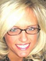 Person who looks like Anna Faris