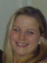 Person who looks like Sarah Wynter