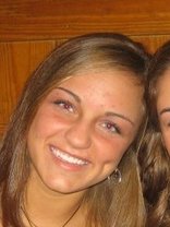 Person who looks like Teri Polo