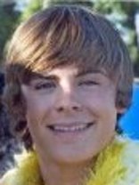 Person who looks like Zac Efron