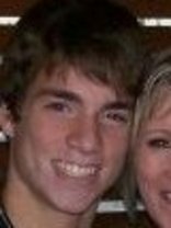 Person who looks like Jesse McCartney