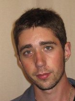 Person who looks like David Schwimmer