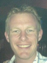 Person who looks like Ian Ziering