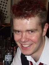 Person who looks like Topher Grace