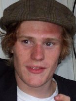 Person who looks like Peter Berg