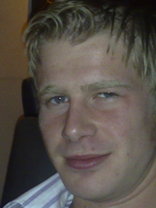 Person who looks like Brad Pitt