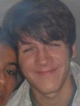 Person who looks like Drake Bell