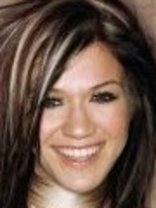 Person who looks like Kelly Clarkson
