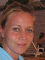 Person who looks like Elisabeth Shue