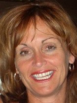 Person who looks like Marilu Henner