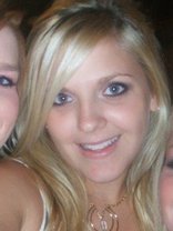 Person who looks like Anna Faris