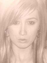 Person who looks like Ashley Tisdale