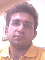 Person who looks like Tom Hanks