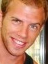 Person who looks like Ian Ziering