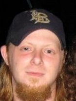 Person who looks like Donnie Wahlberg