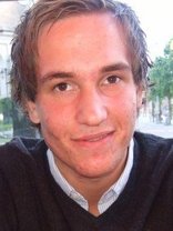 Person who looks like David Duchovny