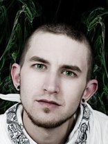 Person who looks like Johnny Pacar