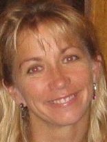 Person who looks like Cheryl Tiegs