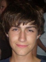 Person who looks like DJ Qualls