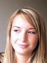 Person who looks like Sarah Wynter