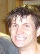 Person who looks like Bryan Greenberg