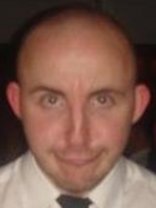 Person who looks like Stanley Tucci