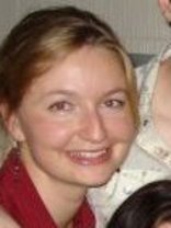 Person who looks like Sarah Wynter