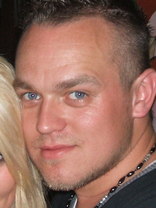 Person who looks like Leonardo DiCaprio