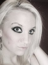 Person who looks like Gwen Stefani