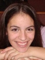 Person who looks like Anne Hathaway