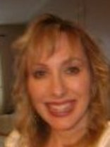 Person who looks like Lizzy Caplan