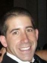 Person who looks like David Schwimmer