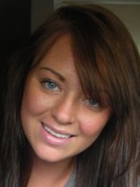 Person who looks like Lindsay Lohan