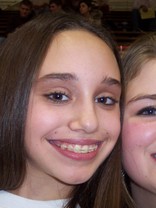 Person who looks like Leslie Bibb