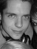 Person who looks like Topher Grace