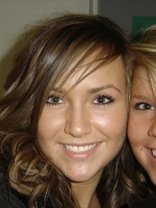 Person who looks like Elizabeth Hendrickson