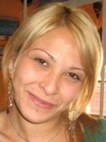 Person who looks like Sarah Wynter