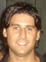 Person who looks like Peter Facinelli