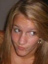 Person who looks like Sarah Wynter