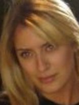 Person who looks like Sarah Paulson