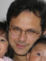 Person who looks like Joe Pantoliano