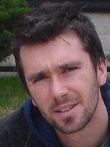 Person who looks like Josh Duhamel