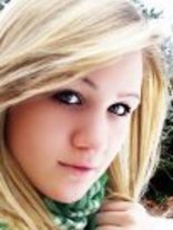 Person who looks like Kelly Clarkson