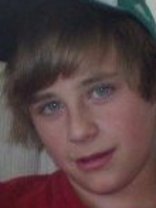 Person who looks like Jeremy Sumpter