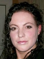 Person who looks like Gloria Estefan