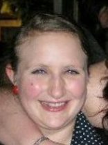 Person who looks like Kathryn Hahn