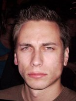 Person who looks like Dylan McDermott