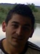 Person who looks like Kyle Chandler